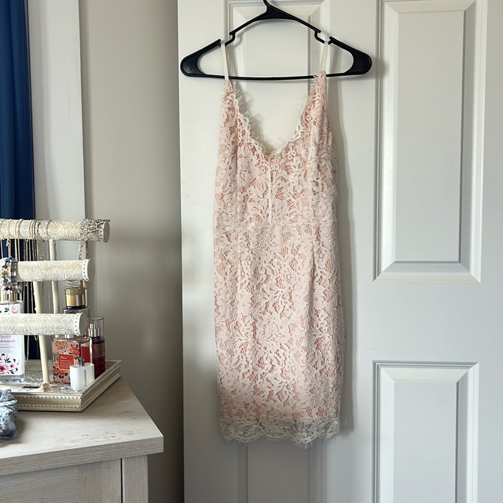 Mini baby pink and white lace bodycon dress